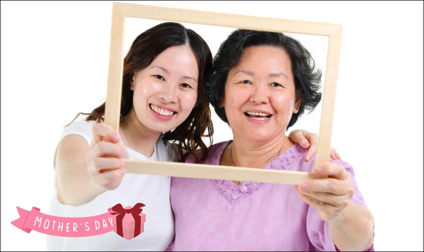 Tặng mẹ một khung ảnh kỷ niệm là cách tuyệt vời để ghi dấu kỉ niệm