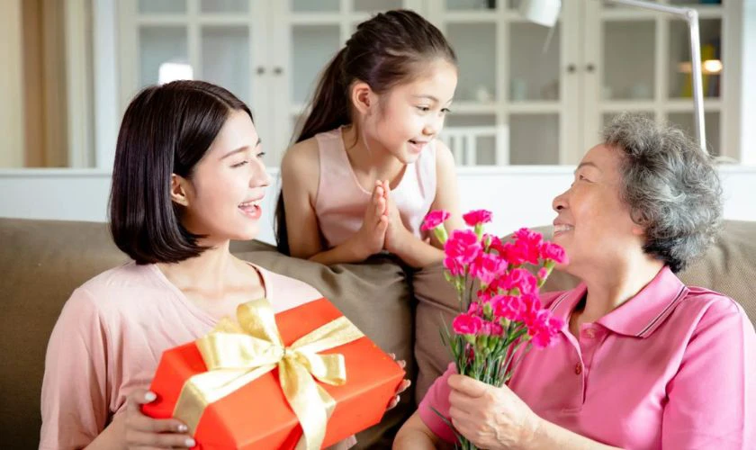 Quà tặng ngày Gia đình Việt Nam 28/6 cho ông bà