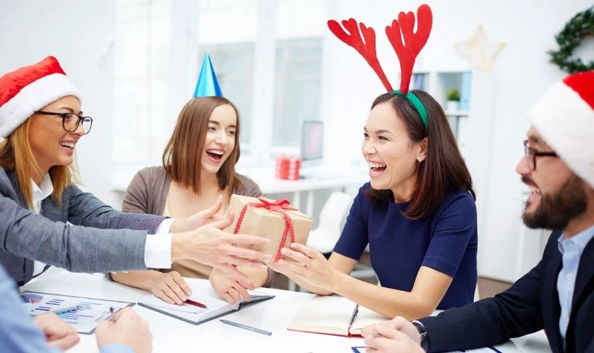 Quà tặng Noel cho khách hàng