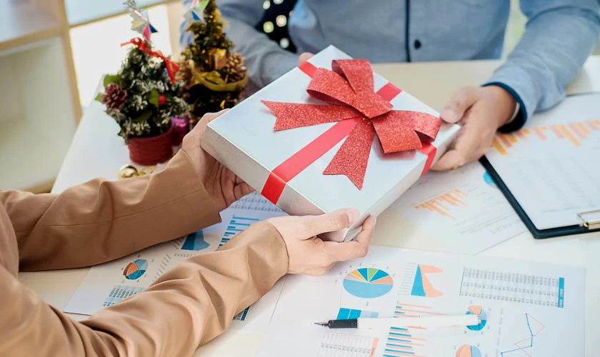 Lưu ý khi chọn quà Tết tặng sếp 2026
