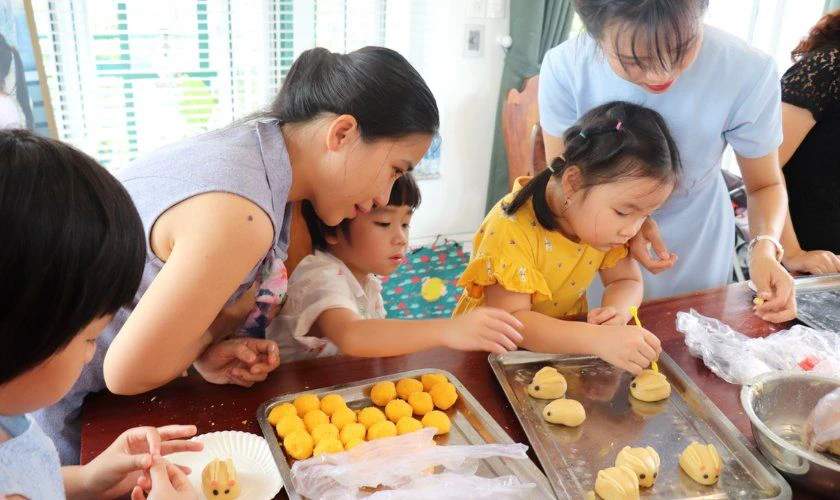 Workshop làm bánh Trung thu mini