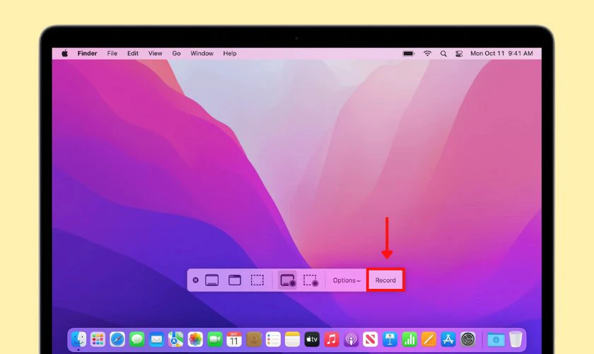 Nhấn Record để bắt đầu quay màn hình MacBook