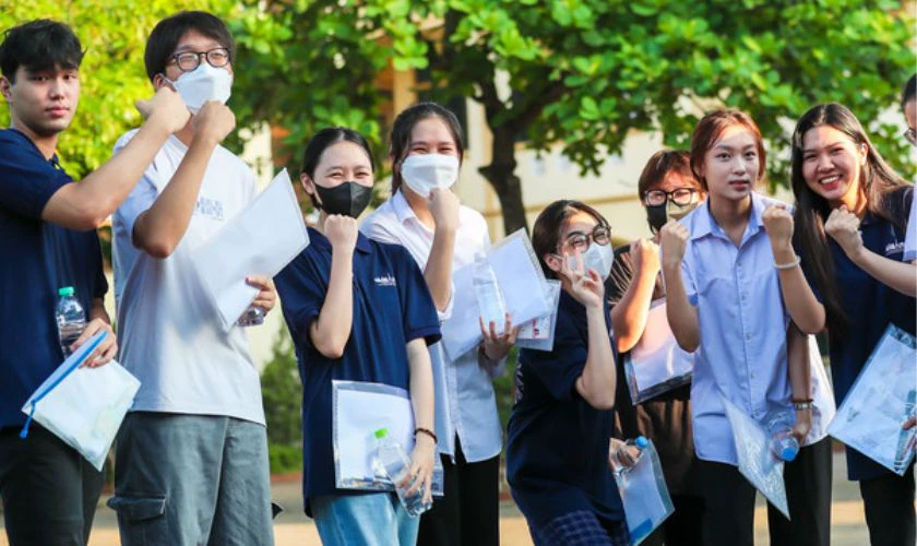 Quy đổi điểm học bạ sang điểm thi THPT 2025 nhằm mục đích so sánh công bằng giữa thí sinh xét tuyển bằng học bạ và thi THPT.