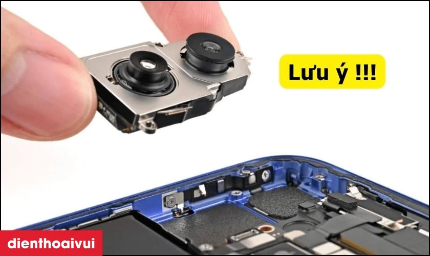 Lưu ý khi camera sau iPhone bị đốm mờ