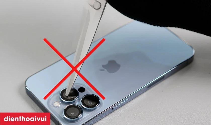 Lưu ý khi camera sau iPhone bị đốm mờ