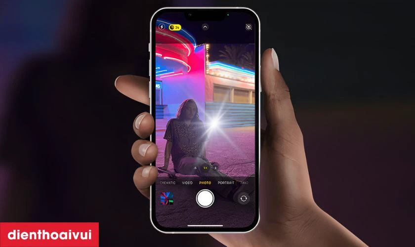 Chụp ban đêm hoặc ngoài trời bị lóa sáng bất thường