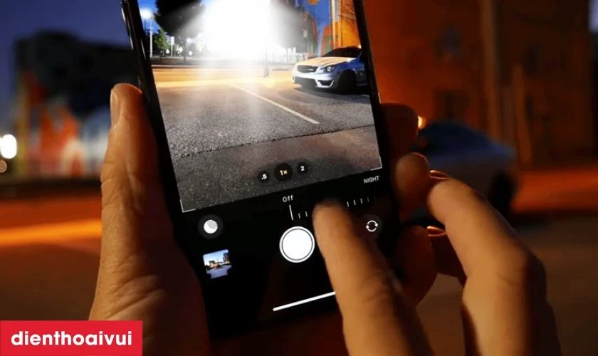 Dấu hiệu cần rửa đốm camera sau iPhone XS MAX