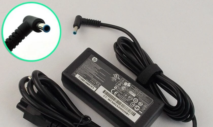 Dùng sạc laptop khác hãng có sao không?