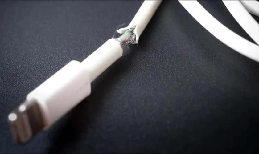 Sạc pin hiện dấu X Samsung nguyên nhân vì sao