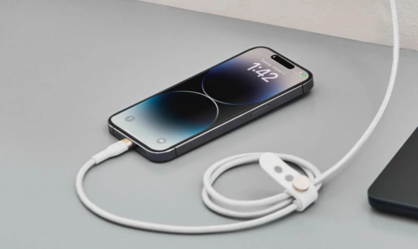 Lưu ý khi quyết định sử dụng sạc Samsung cho iPhone 15