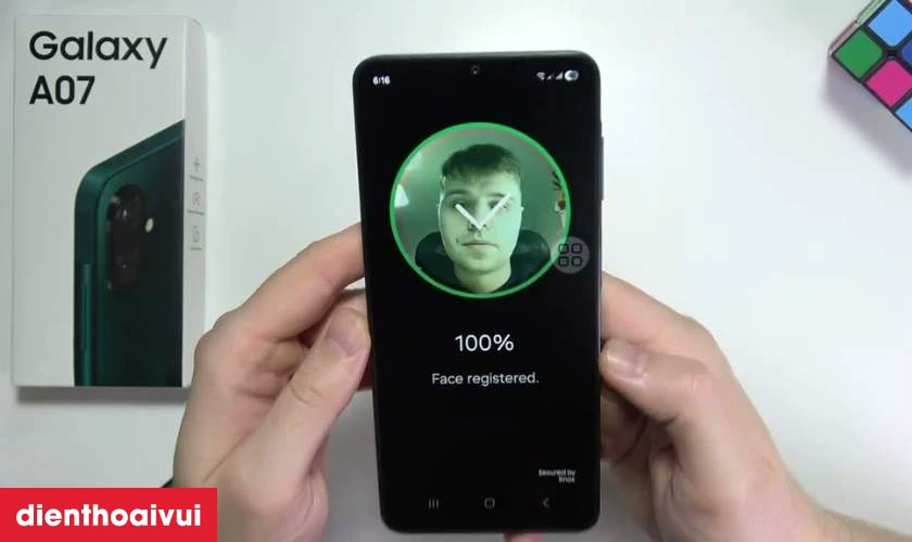 Bảo mật tiện lợi với cảm biến vân tay và Face Unlock