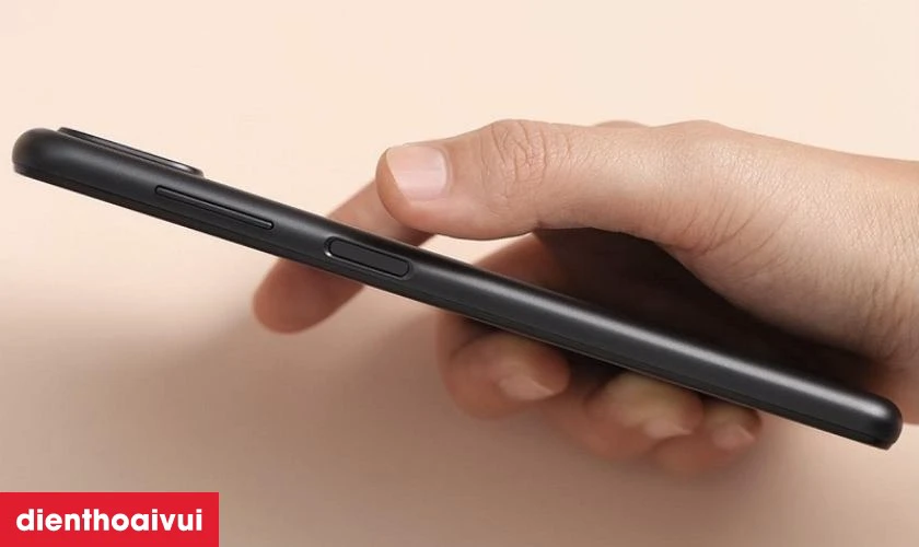 Cảm biến v&acirc;n tay cạnh b&ecirc;n tiện lợi