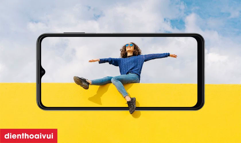 M&agrave;n h&igrave;nh TFT LCD, 6.6 inch giải tr&iacute; sống động