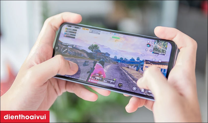 Hiệu năng ổn định từ Snapdragon 695 5G