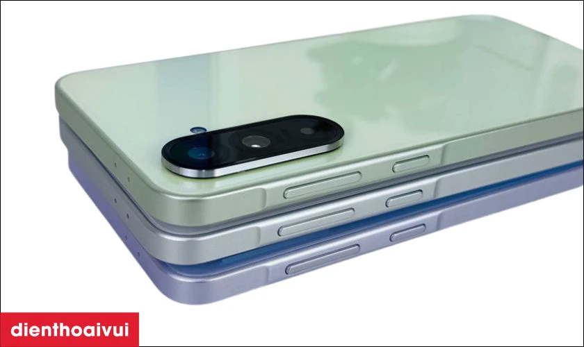 RAM 8GB và bộ nhớ trong 128GB, đa nhiệm hiệu quả