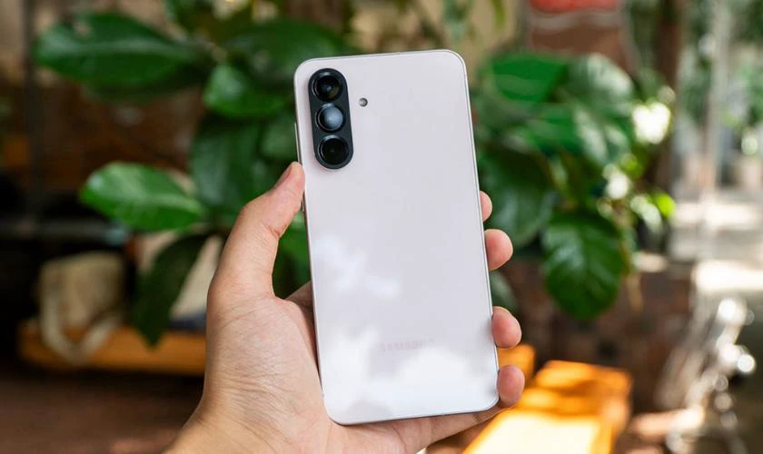 Cách chọn màu Samsung Galaxy A37 hợp mệnh