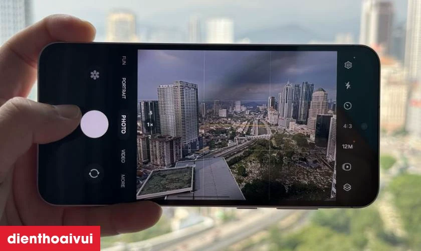 Bắt trọn mọi khoảnh khắc với camera 50MP OIS sắc nét