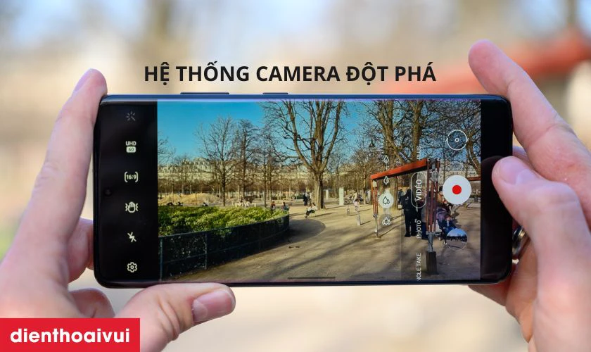 Samsung Galaxy S22 Ultra được trang bị cụm camera sau 108MP