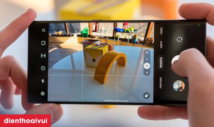 Khả năng Zoom quang học 10x đỉnh cao