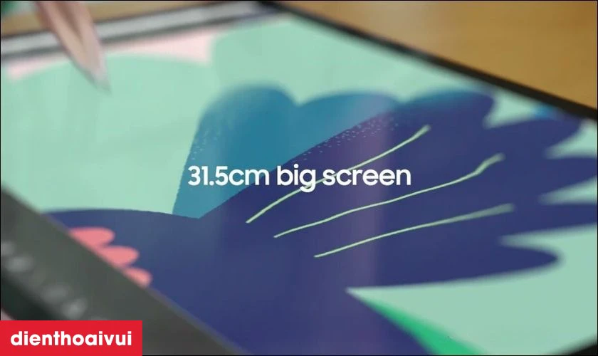 Màn hình kích thước lớn, chất lượng hiển thị cao thỏa mãn nhu cầu người dùng
