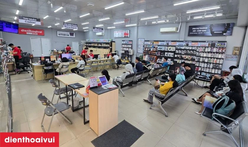 Vì sao nên chọn mua Samsung Galaxy Z Flip5 512GB Line Friends - Cũ đẹp tại Điện Thoại Vui?