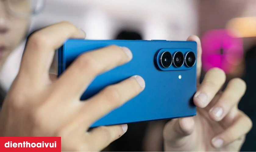 Hệ thống camera 200MP chụp ảnh chi tiết