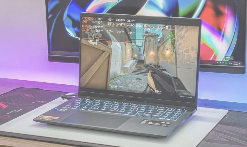 Asus Gaming V16 chiến game tốt hơn Asus Gaming Vivobook 16X