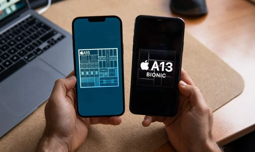 Chip xử lý được nâng cấp từ A13 Bionic lên A15 Bionic tạo sự cách biệt về hiệu năng cho 2 điện thoại