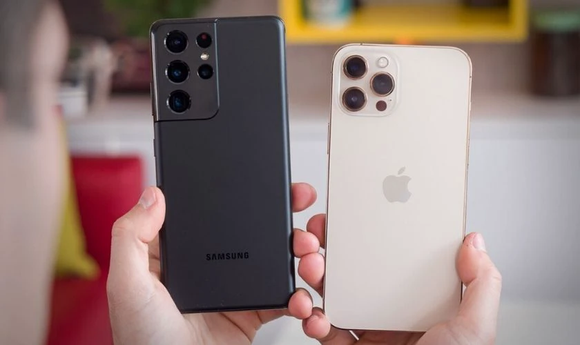 So sánh iPhone 11 Pro Max và Samsung S21 Ultra về thiết kế