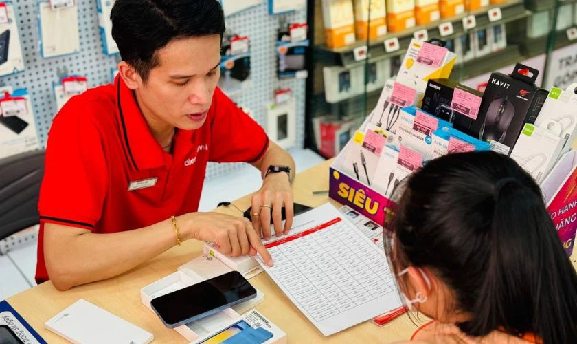 Mua điện thoại iPhone cũ chính hãng, bảo hành lâu dài tại Điện Thoại Vui