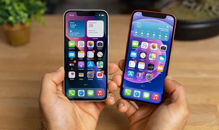 So sánh iPhone 12 Mini và iPhone 13 Mini về công nghệ màn hình