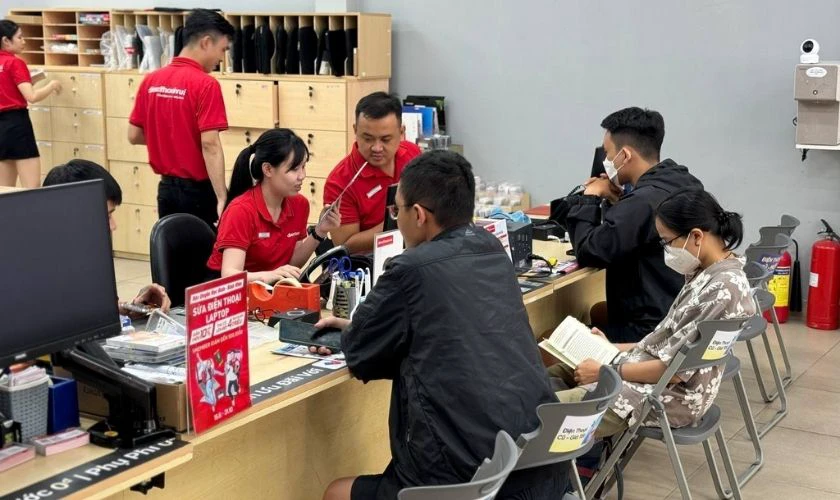 Điện Thoại Vui là địa chỉ mua iPhone cũ uy tín, giá tốt được khách hàng lựa chọn