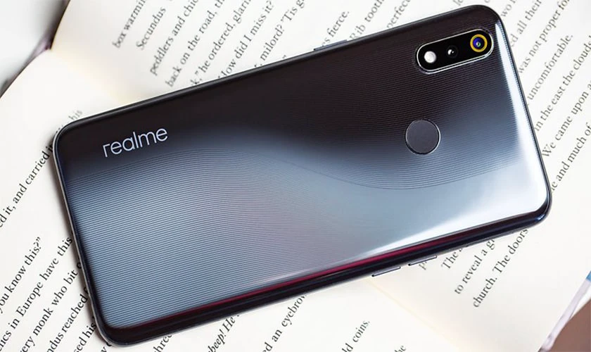 So sánh điện thoại Realme Pro 3 và Samsung A50
