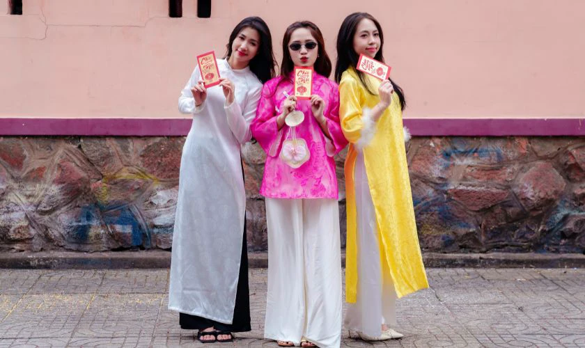 Caption đăng ảnh với hội bạn thân