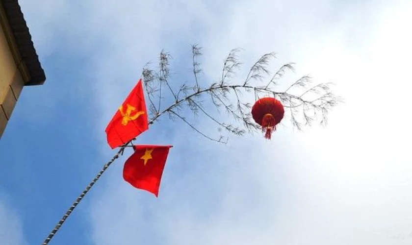 Sự Tích Cây Nêu Ngày Tết 2026 Bính Ngọ Cho Bé, Trẻ Mầm Non Truyện Sự Tích Cây Nêu Ngày Tết Bằng Tiếng Anh