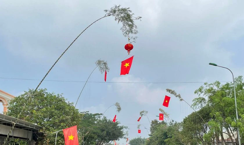 Sự Tích Cây Nêu Ngày Tết 2026 Bính Ngọ Cho Bé, Trẻ Mầm Non Hình Ảnh Cây Nêu Ngày Tết 2026 Bính Ngọ Ấn Tượng