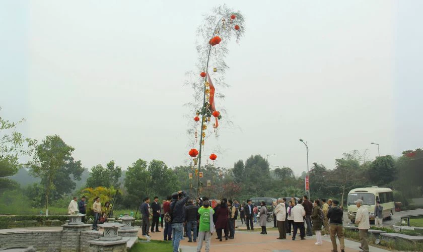 Cây nêu ngày Tết treo những gì?