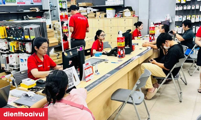 Quy tr&igrave;nh sửa chữa điện thoại Honor chuy&ecirc;n nghiệp tại Điện Thoại Vui