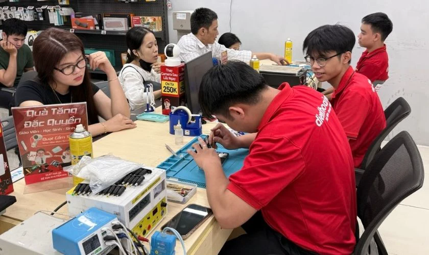 Ưu điểm khi sửa điện thoại quận Hai Bà Trưng tại Điện Thoại Vui