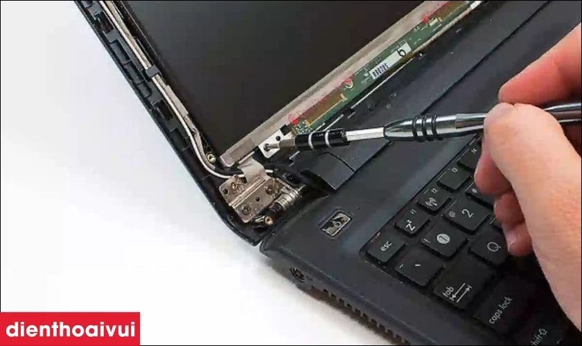 Dịch vụ sửa bản lề laptop