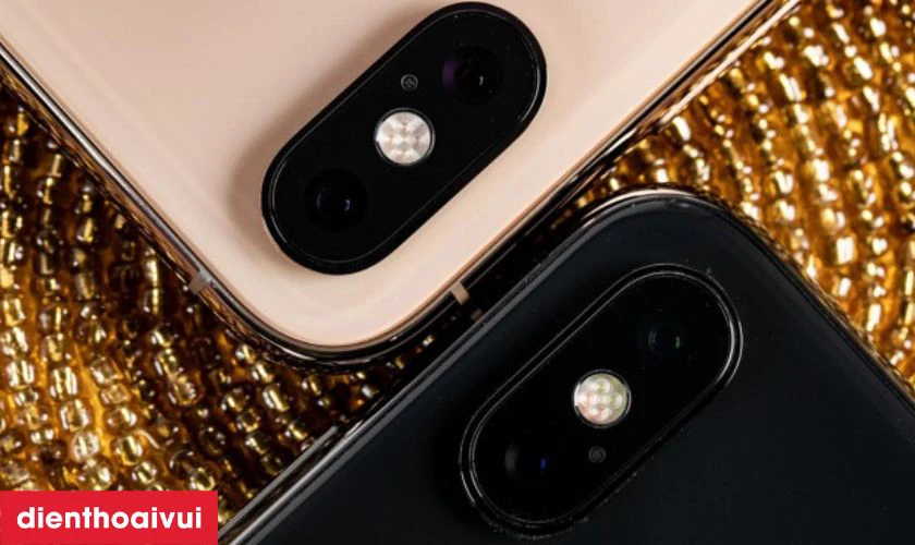 Tại sao nên rửa đốm camera sau iPhone X thay vì thay mới?