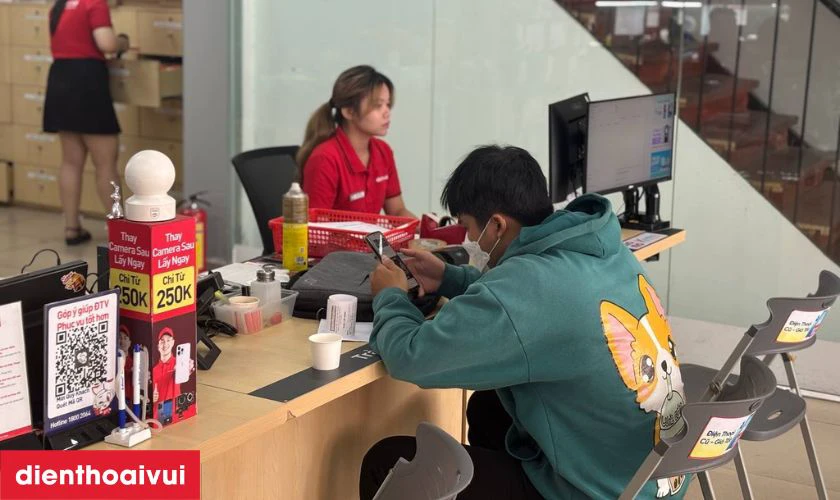 Kiểm tra lại, lắp ráp hoàn chỉnh và dán tem bảo hành