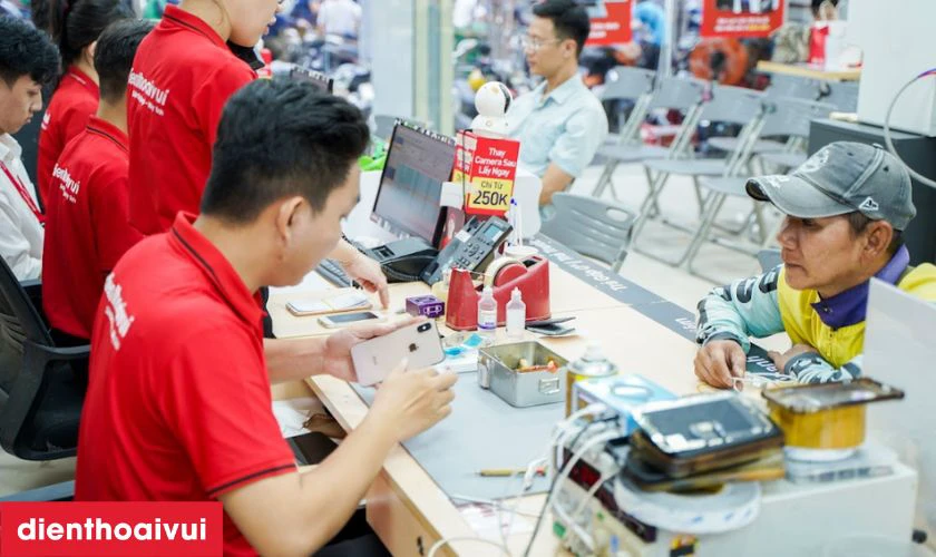 Sửa main - Face ID iPhone 15 ở đ&acirc;u uy tín tại TPHCM, Hà N&ocirc;̣i & Đ&ocirc;̀ng Nai?