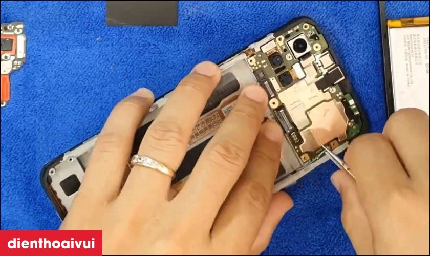 Sửa main IC audio điện thoại Vivo c&oacute; ảnh hưởng g&igrave; kh&ocirc;ng?