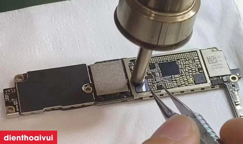 Sửa main - IC audio iPhone 16 Plus l&agrave; g&igrave;?