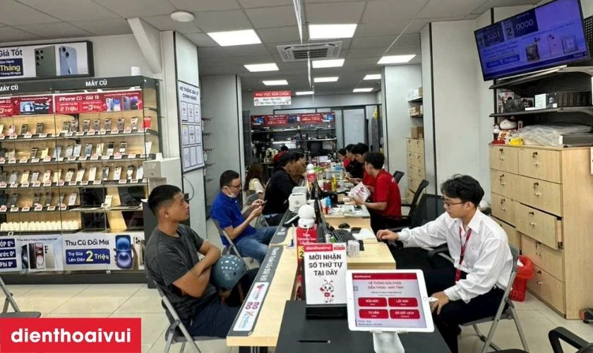 Quy trình sửa main - IC cảm biến iPhone 11 Pro tại Điện Thoại Vui