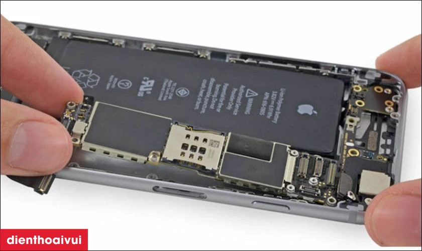 Có nên sửa main - IC cảm biến iPhone 15 không?