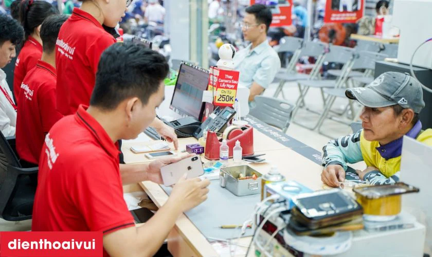 Bảo hành rõ ràng lên đến 6 tháng, hỗ trợ tận tình sau khi sửa