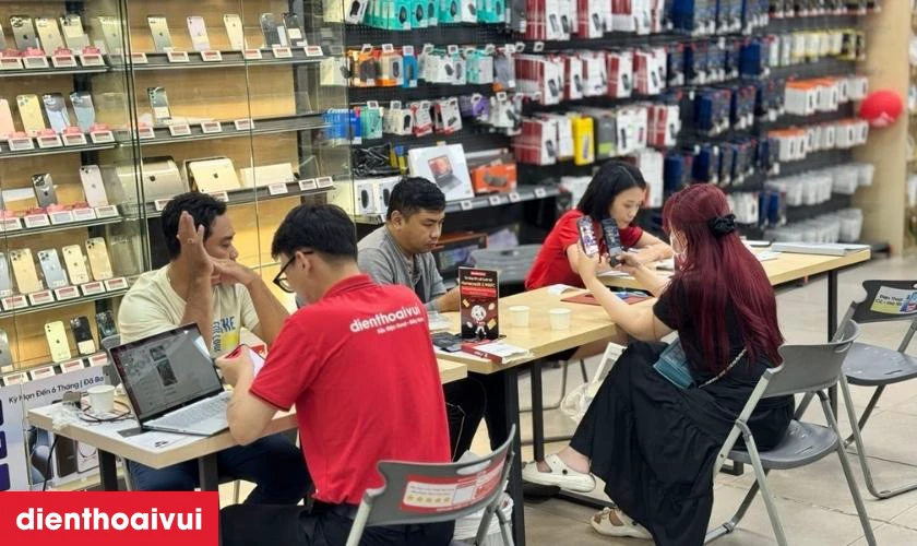 Quy trình sửa main - IC camera iPhone 17 tại Điện Thoại Vui