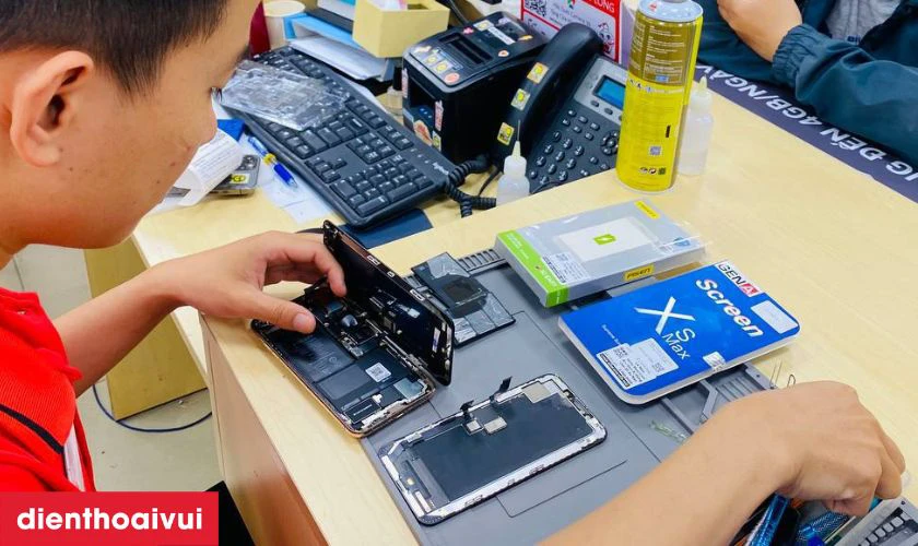 Quy tr&igrave;nh sửa main - IC camera iPhone 7 tại Điện Thoại Vui